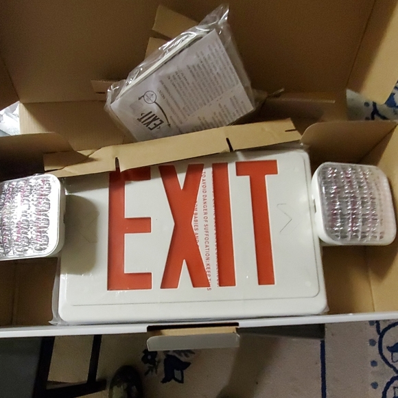 Howard emergency exit light fixture - Picture 3 of 3